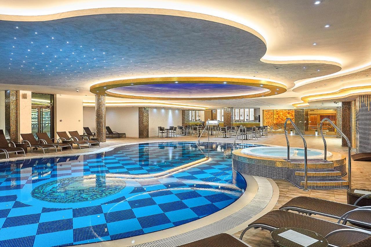 A Hoteli - Grand&Sky Hotel Tornik Zlatibor Exterior foto The swimming pool