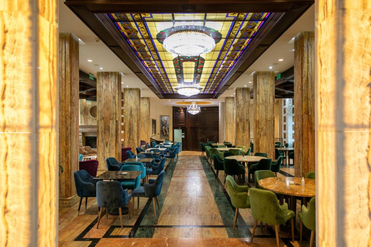 A Hoteli - Grand&Sky Hotel Tornik Zlatibor Exterior foto The interior of the restaurant