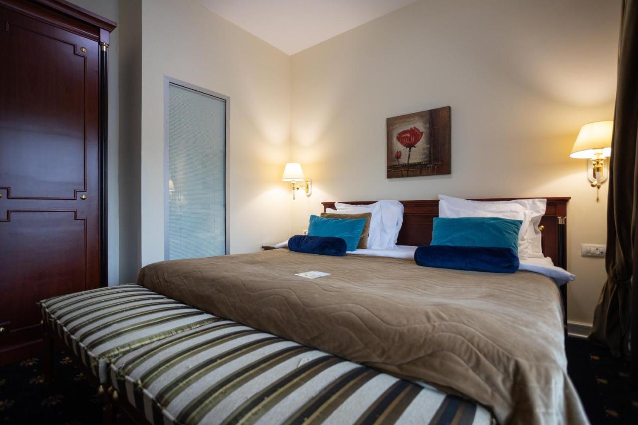 A Hoteli - Grand&Sky Hotel Tornik Zlatibor Exterior foto A bedroom at the hotel