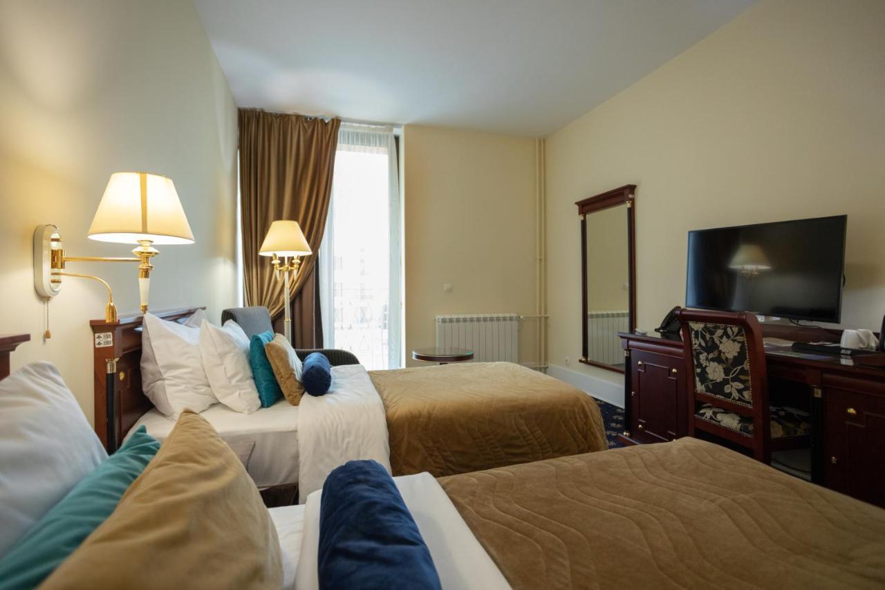 A Hoteli - Grand&Sky Hotel Tornik Zlatibor Exterior foto A room at the hotel