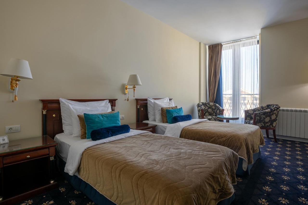 A Hoteli - Grand&Sky Hotel Tornik Zlatibor Exterior foto A room at the hotel