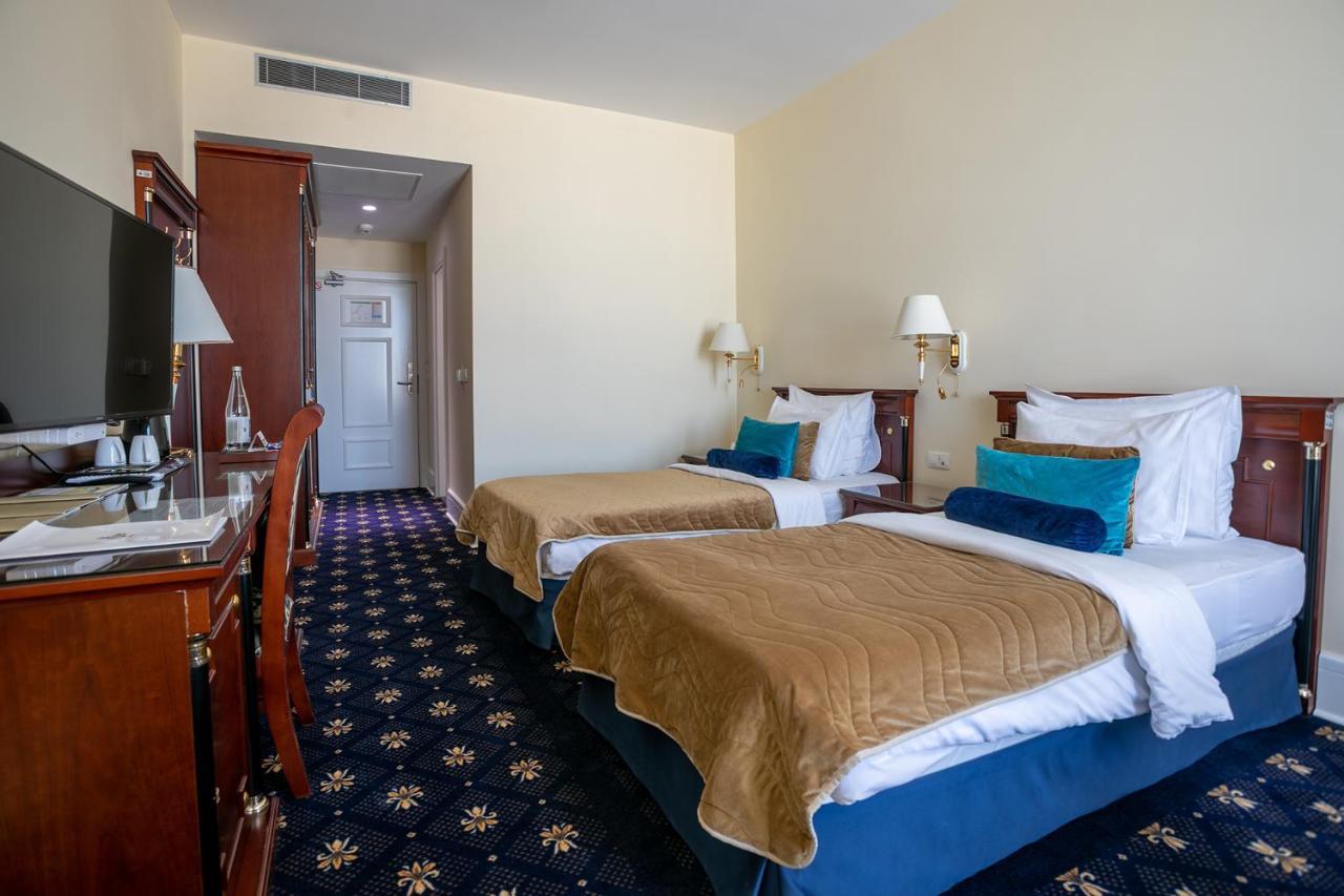 A Hoteli - Grand&Sky Hotel Tornik Zlatibor Exterior foto A room at the hotel