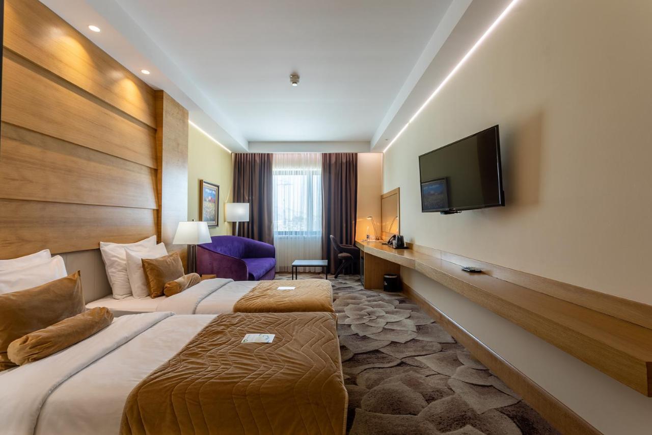 A Hoteli - Grand&Sky Hotel Tornik Zlatibor Exterior foto A room at the hotel