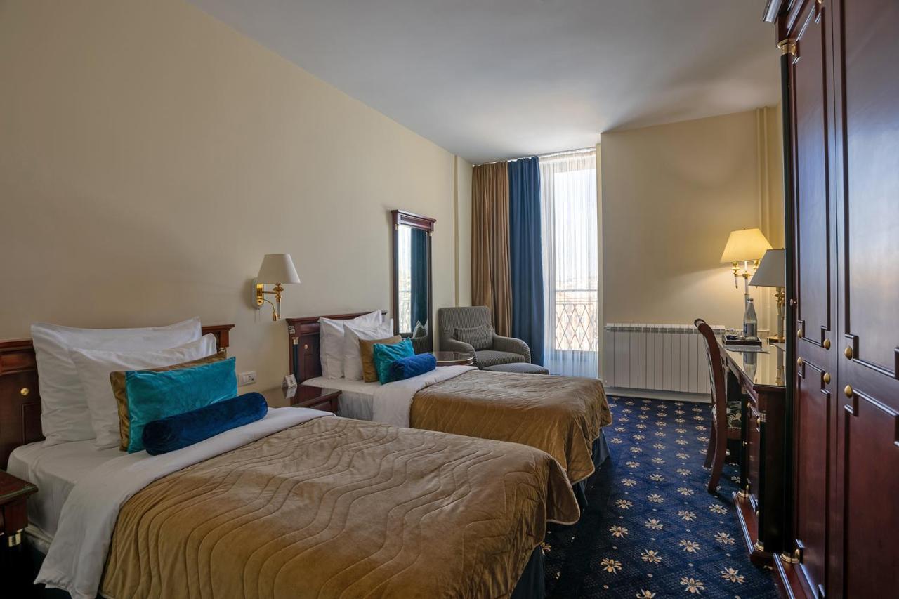 A Hoteli - Grand&Sky Hotel Tornik Zlatibor Exterior foto A room at the hotel